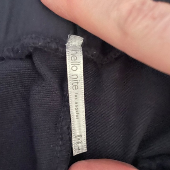 Hello Nite Los Angeles Women's Shorts Navy Size Large - Picture 4 of 4